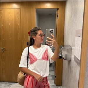 Boutique graphic tshirt